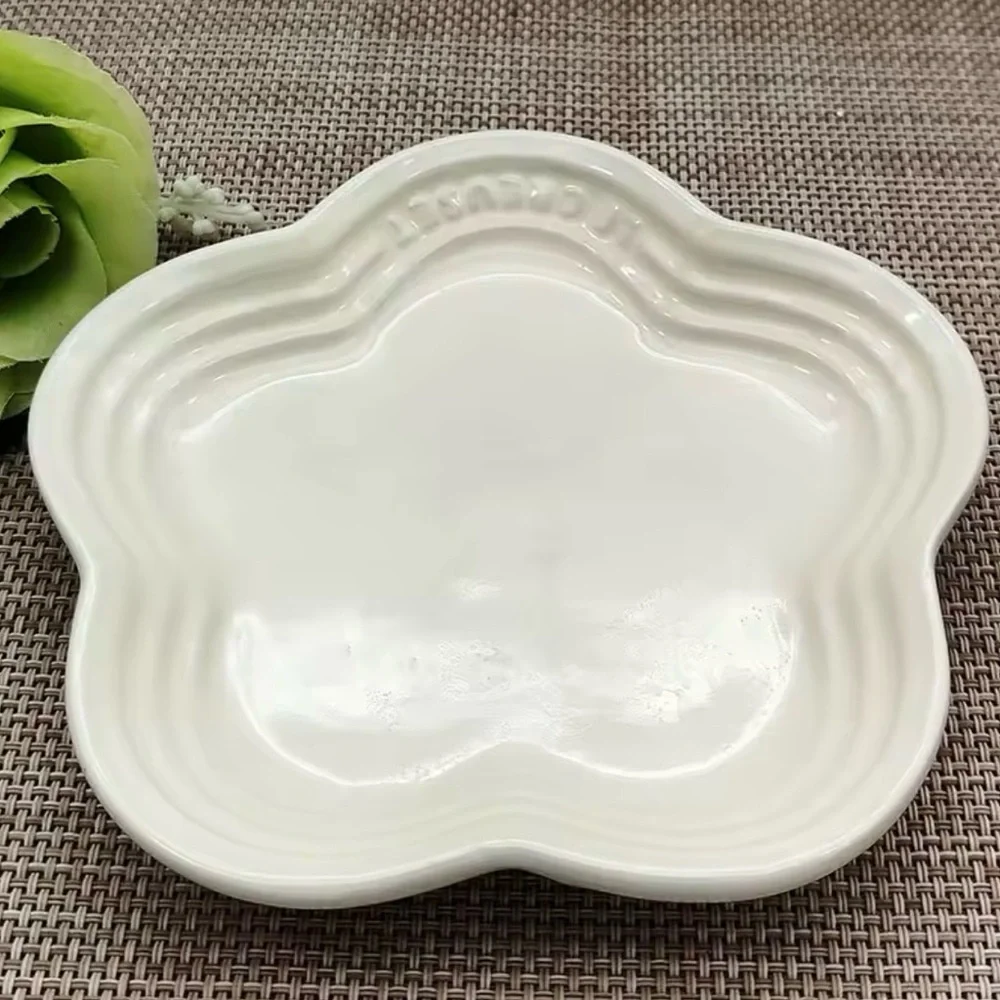 Le Creuset Stoneware Flower Petal Scalloped Trinket Dish Plate Tray